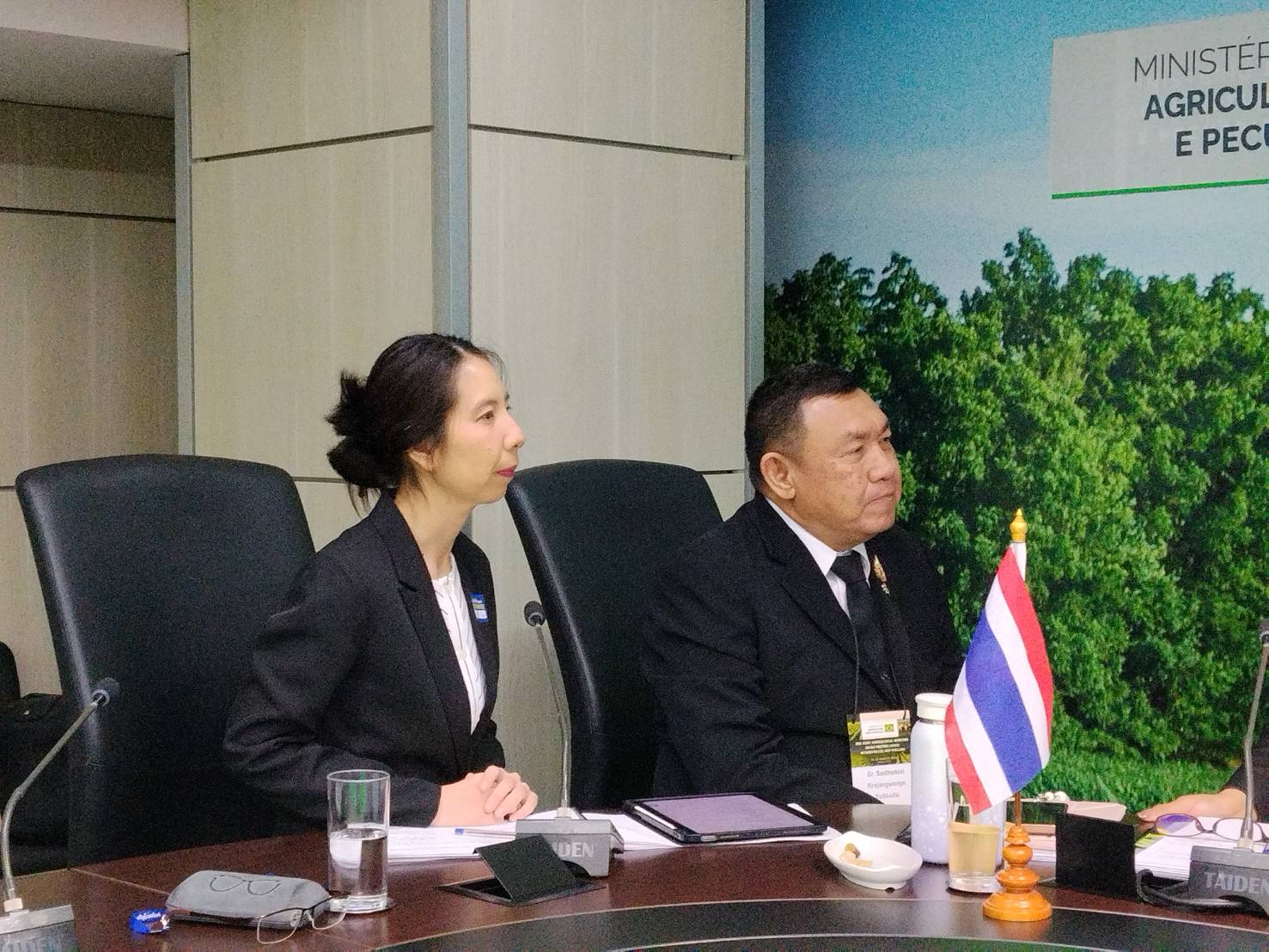 title - ส.ป.ก. ร่วมประชุมคณะทำงานร่วมด้านการเกษตรไทย-บราซิล ครั้งที่ 2 เดินหน้าความร่วมมือด้านกาแฟ ดิน และเทคโนโลยีการเกษตร